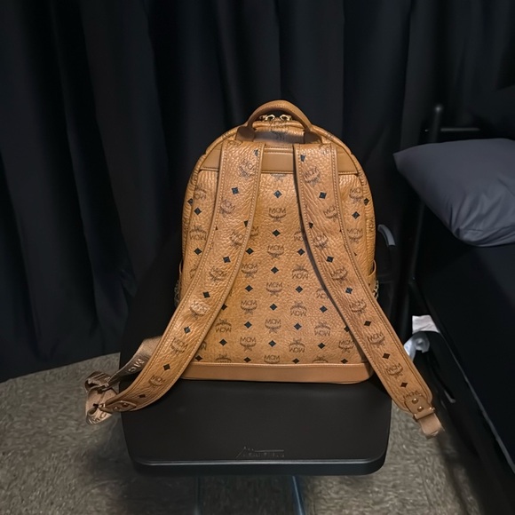 MCM Medium Stark Visetos Backpack